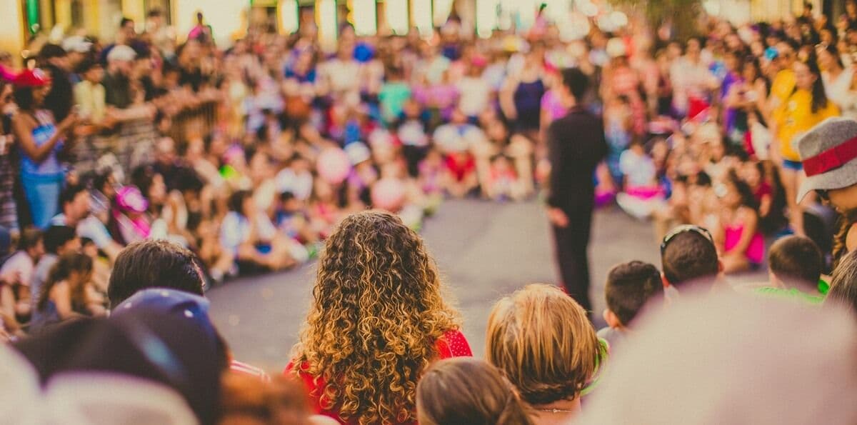 Merchandising para eventos corporativos: qué prendas funcionan realmente